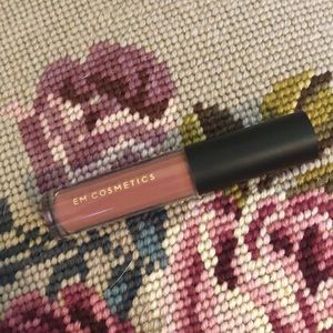 EM cosmetic liquid lipstick
